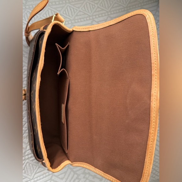 Louis Vuitton Sologne Crossbody Monogram Canvas Authentic - Picture 12 of 13
